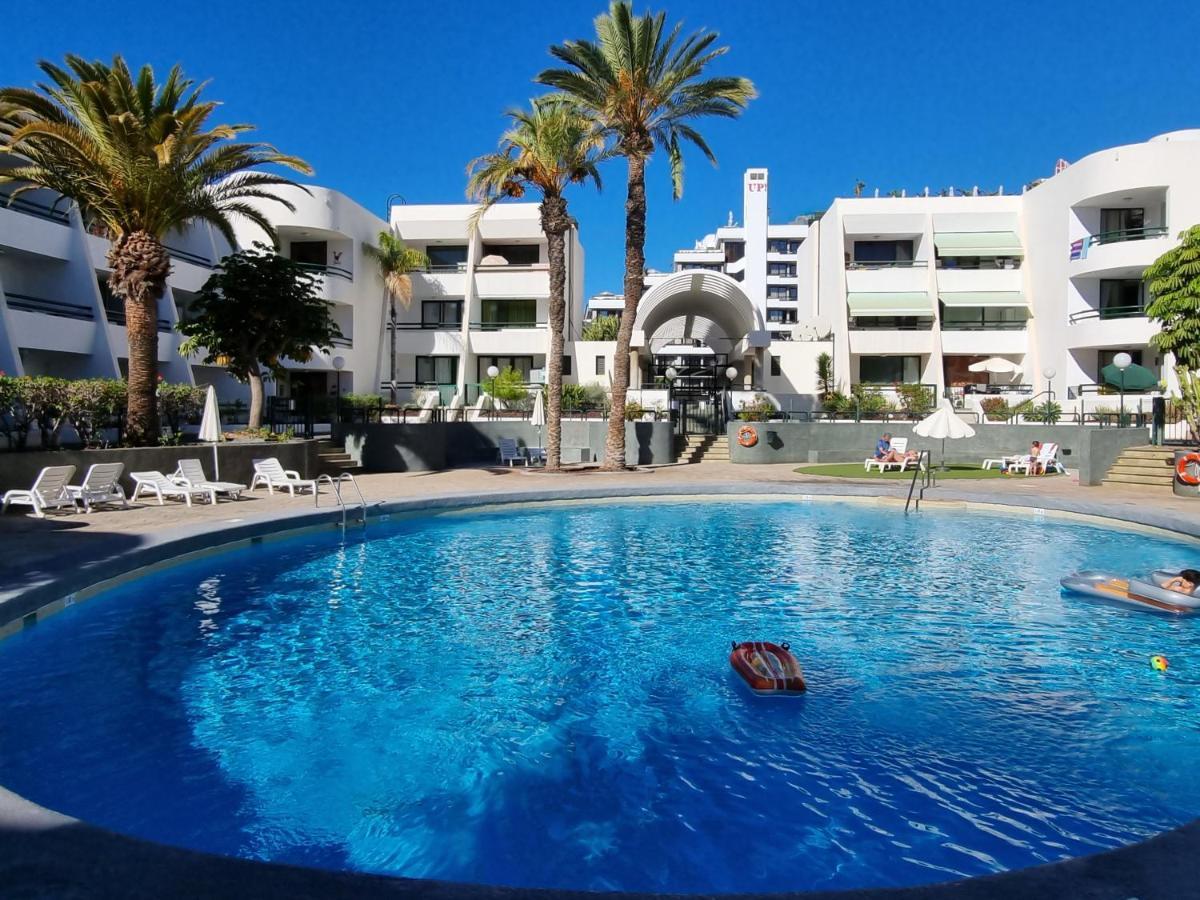 Casa Palmera Only 150 Meters To The Beach, Heated Pool, Wifi, Sat-tv, Balcony With Poolview Arona (Tenerife)