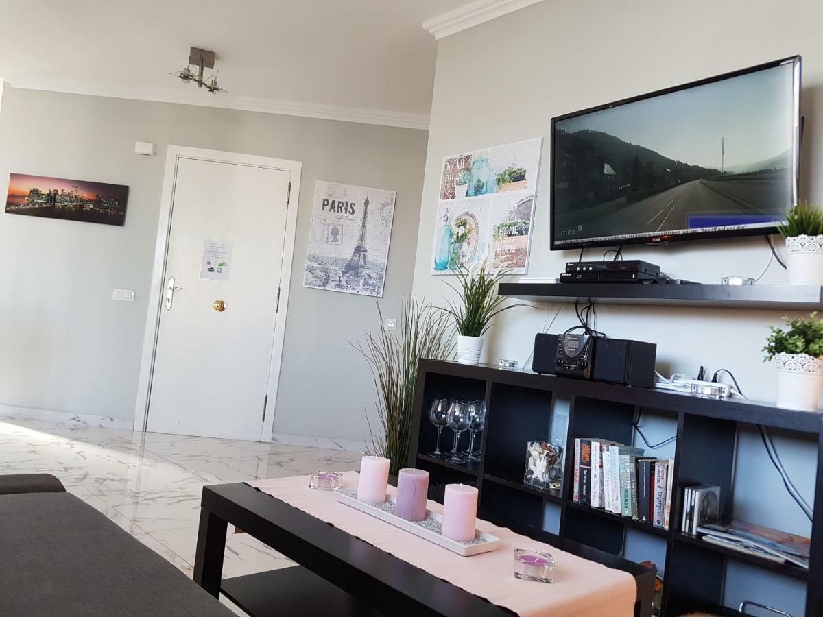 Casa Palmera Only 150 Meters To The Beach, Heated Pool, Wifi, Sat-tv, Balcony With Poolview Appartement *